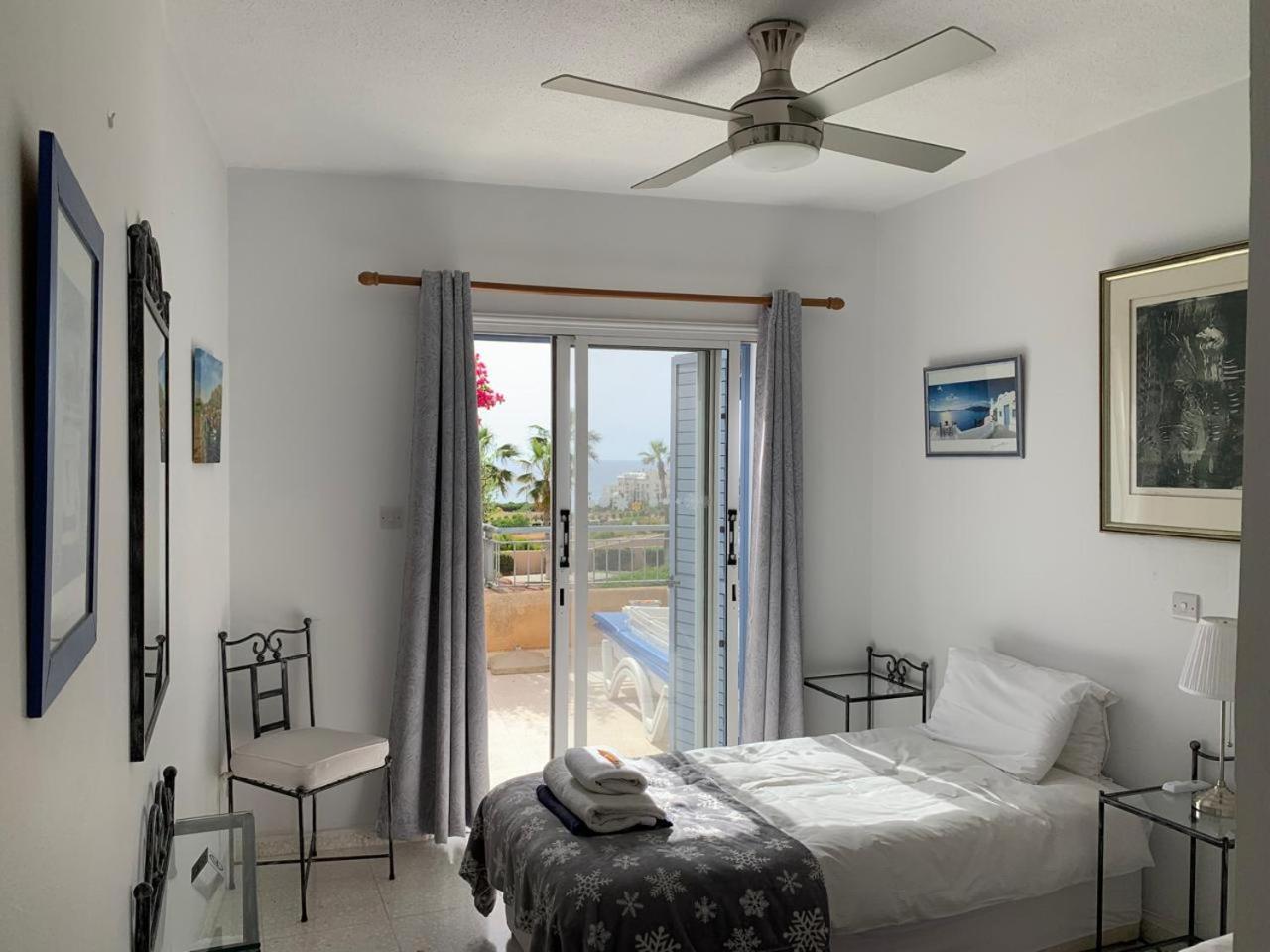 King'S Palace - Spacious 2 Bed, 2 Bath With Sea And Pool Views Paphos Bagian luar foto
