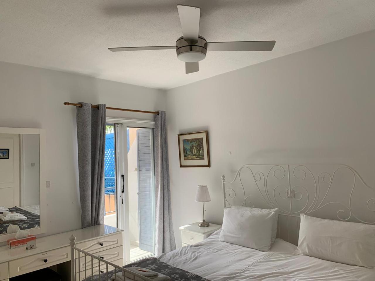 King'S Palace - Spacious 2 Bed, 2 Bath With Sea And Pool Views Paphos Bagian luar foto